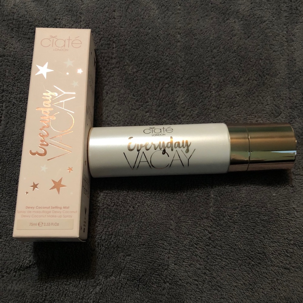 EVERYDAY VACAY COCONUT SETTING SPRAY